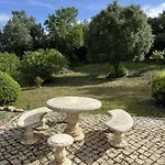 Casa No Limoeiro, Stylish Countryside Retreat Near