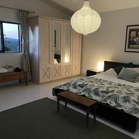 Casa No Limoeiro, Stylish Countryside Retreat Near * Loulé