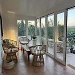 Nyaraló Casa No Limoeiro, Stylish Countryside Retreat Near