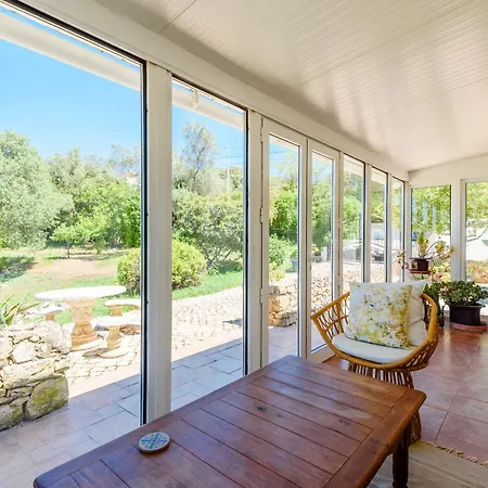 Casa de Férias Casa No Limoeiro, Stylish Countryside Retreat Near Loulé