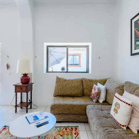 Casa No Limoeiro, Stylish Countryside Retreat Near