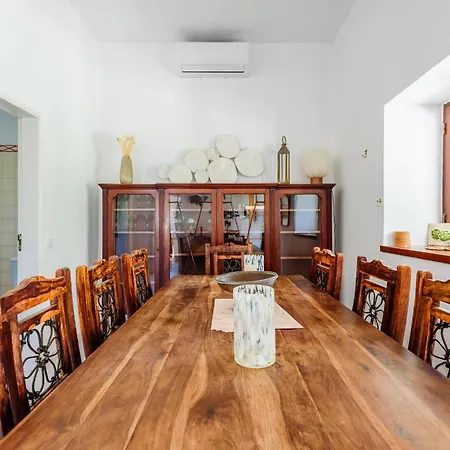 Casa No Limoeiro, Stylish Countryside Retreat Near