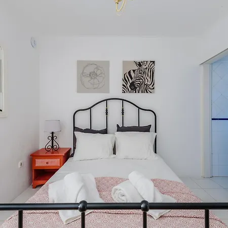 Tatil Evi Casa No Limoeiro, Stylish Countryside Retreat Near Loulé