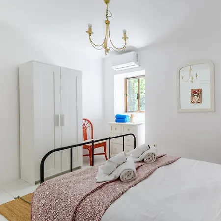 Casa de Férias Casa No Limoeiro, Stylish Countryside Retreat Near Loulé