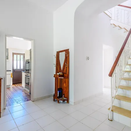 Casa No Limoeiro, Stylish Countryside Retreat Near