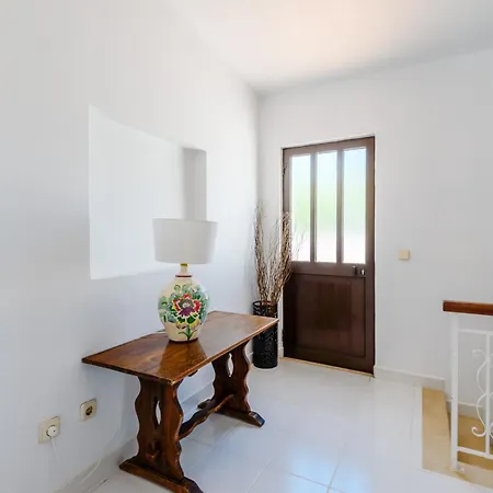 Casa No Limoeiro, Stylish Countryside Retreat Near