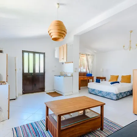 Casa No Limoeiro, Stylish Countryside Retreat Near Casa de Férias