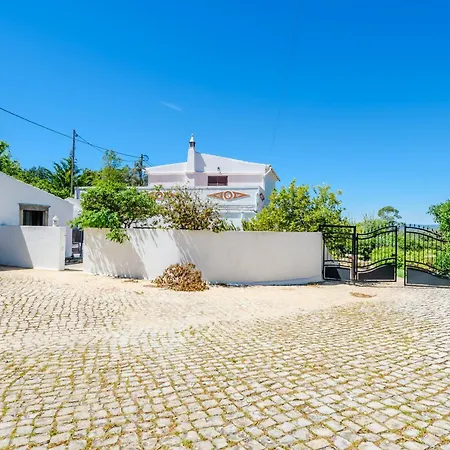 Casa No Limoeiro, Stylish Countryside Retreat Near *
