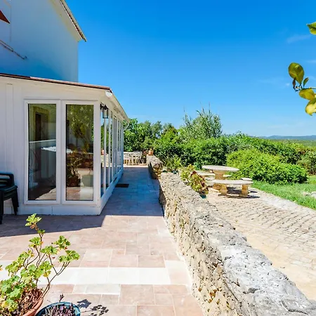 Casa No Limoeiro, Stylish Countryside Retreat Near * Loulé