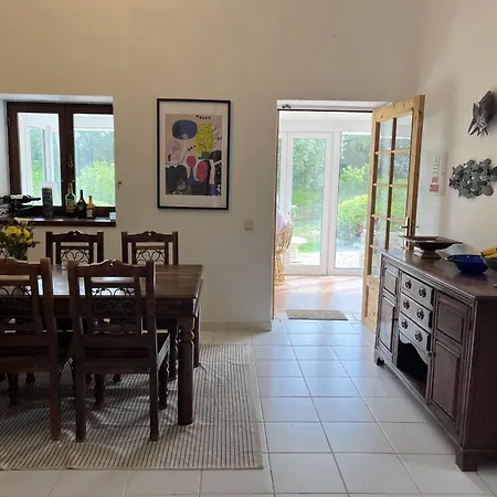 Dom wakacyjny Casa No Limoeiro, Stylish Countryside Retreat Near Loulé
